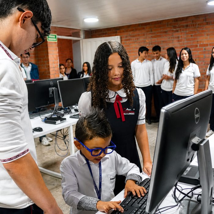 Middle school students in the computer lab